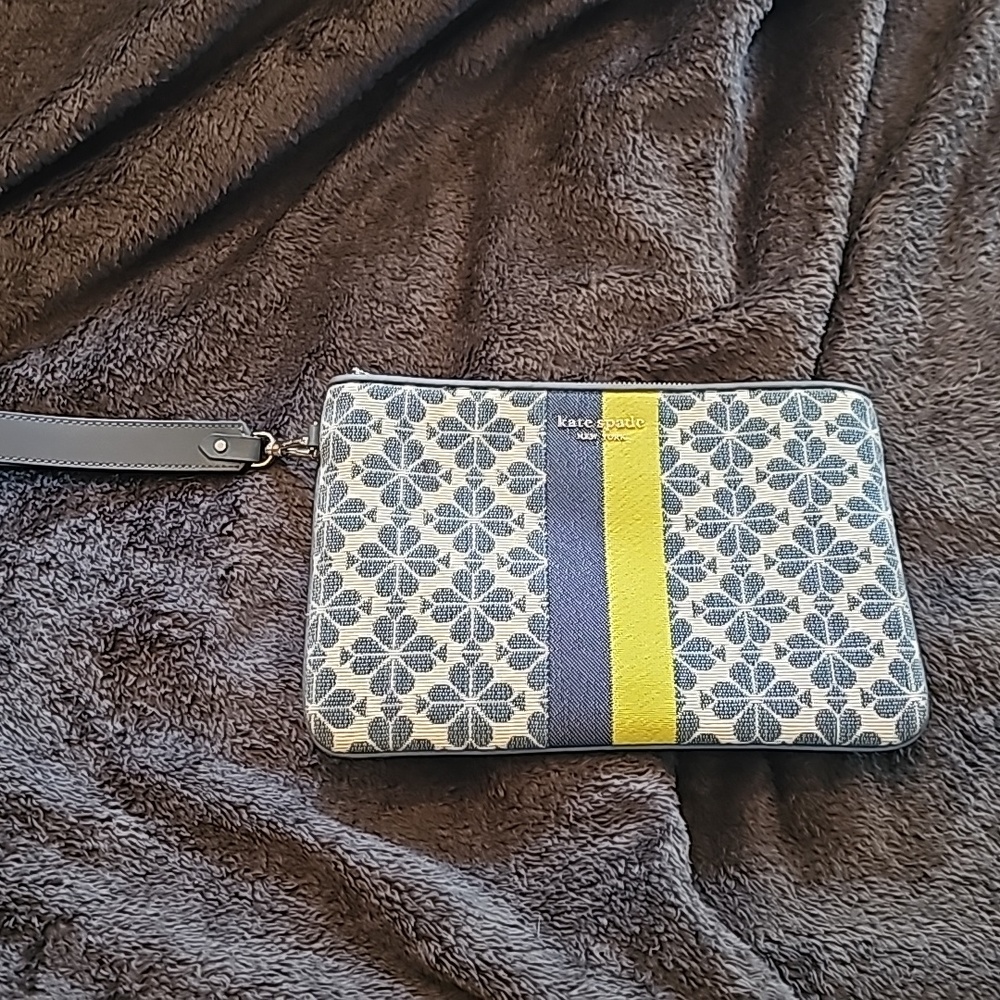 Kate Spade wristlet Large